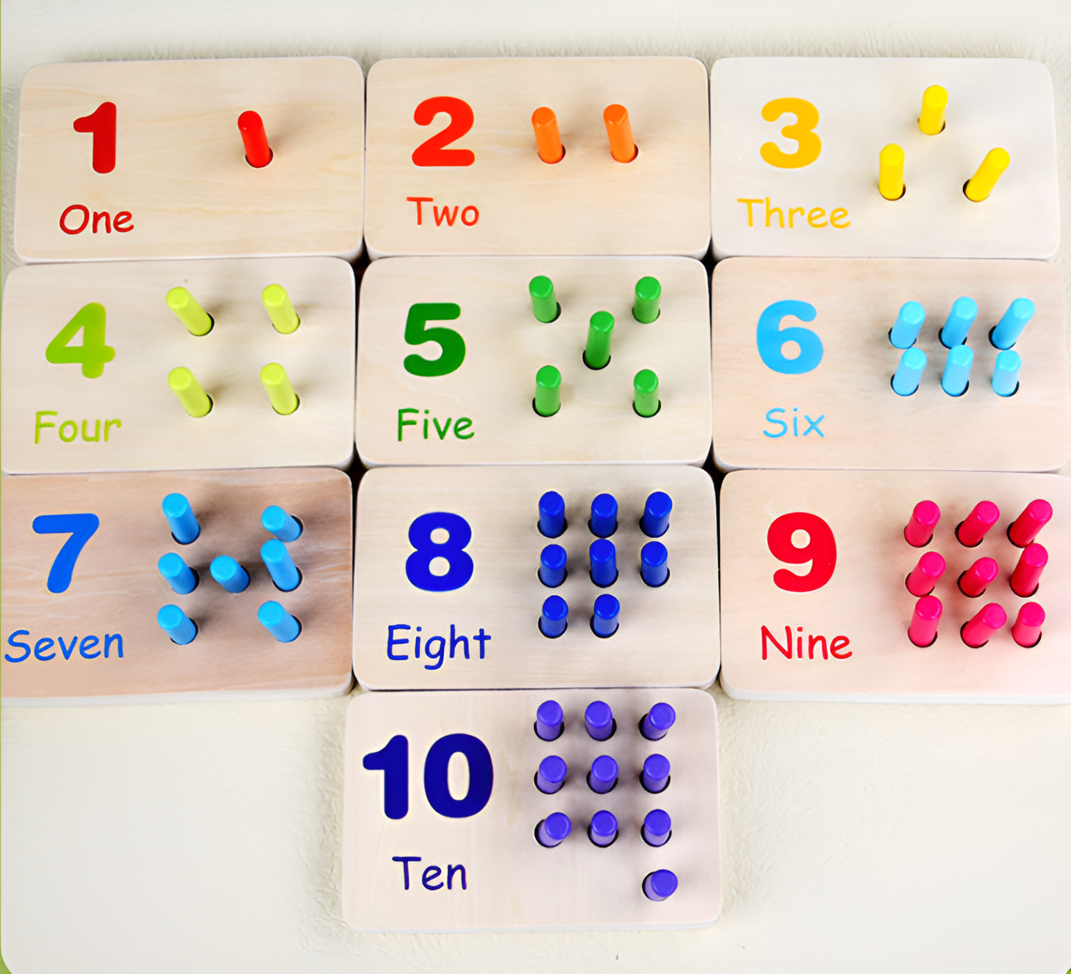 Set Tavole di Conteggio con Piolini in Legno Montessori