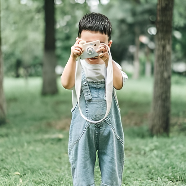 Macchina Fotografica in Legno Montessori