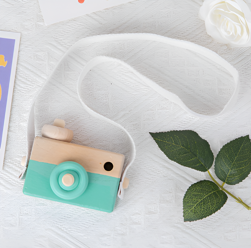 Macchina Fotografica in Legno Montessori