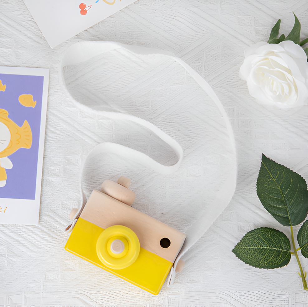 Macchina Fotografica in Legno Montessori