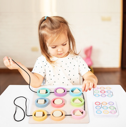 Tavola di Infilatura Geometrica Montessori