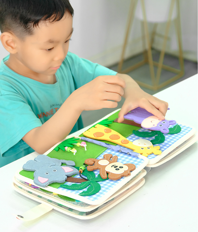 Libro Sensoriale Busy Board Montessori